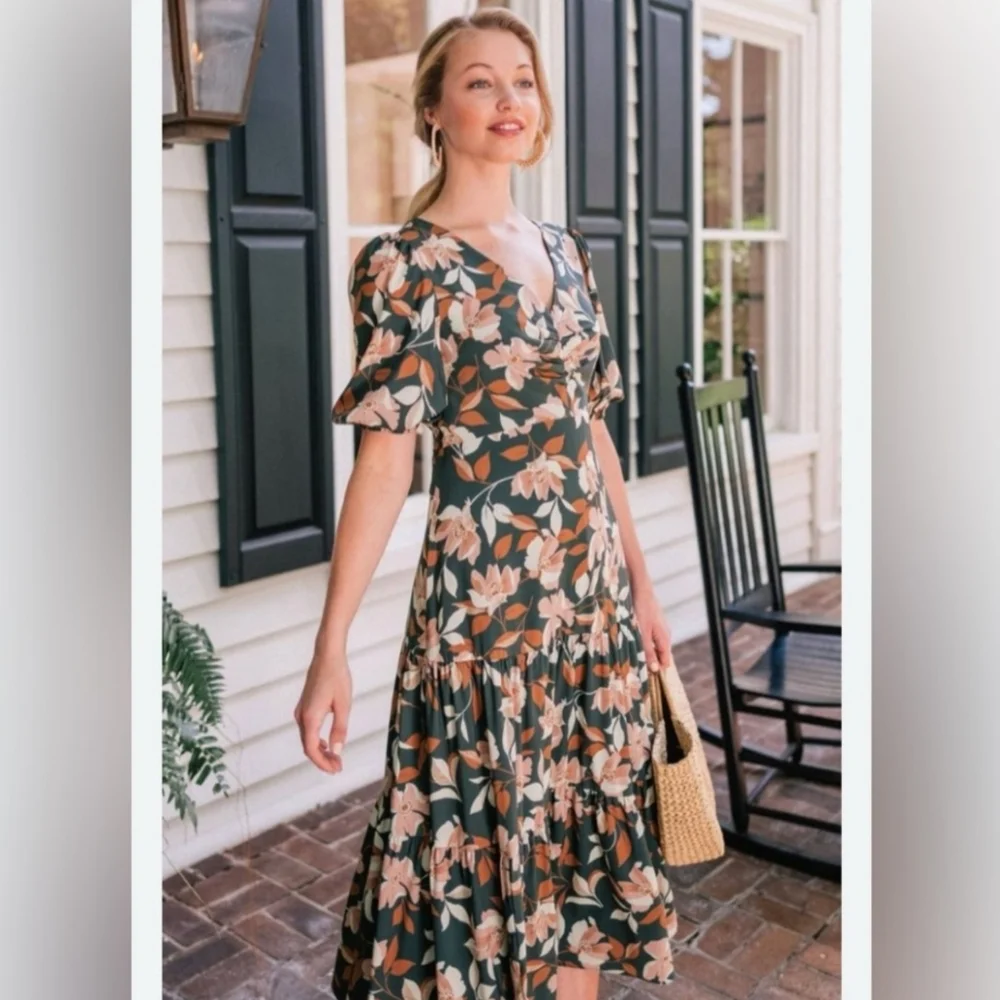 Gal Meets Glam Tegan Floral Tiered‎ Midi Dress Size 4